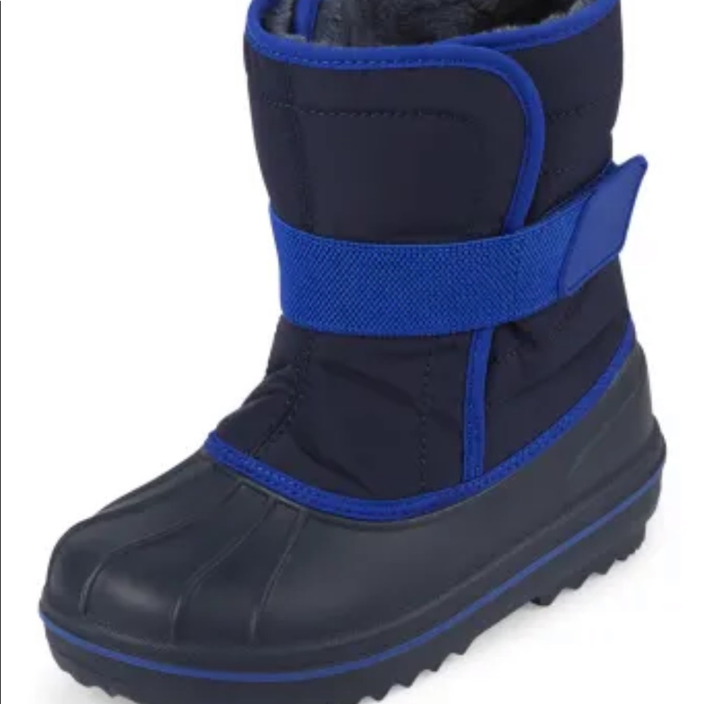 The Childrens Place snow boot